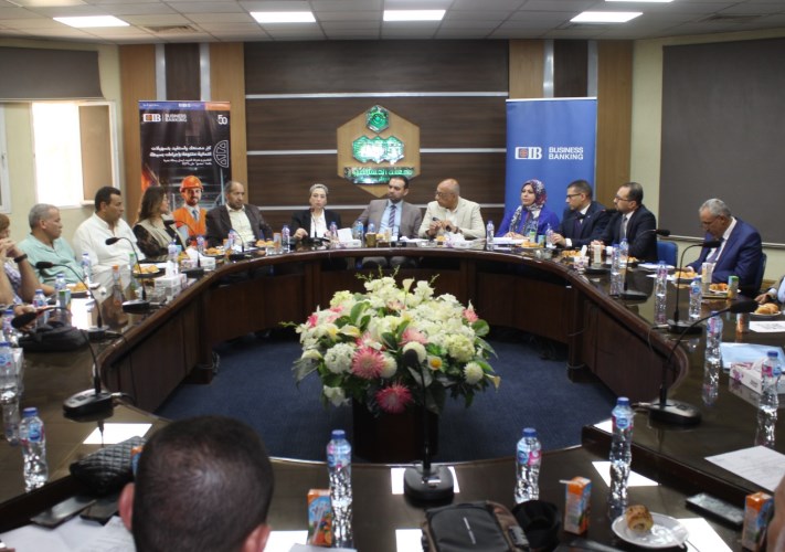 مستثمرو العاشر يبحثون مع CIB تمويل مشروعات الطاقة الشمسية بالمصانع