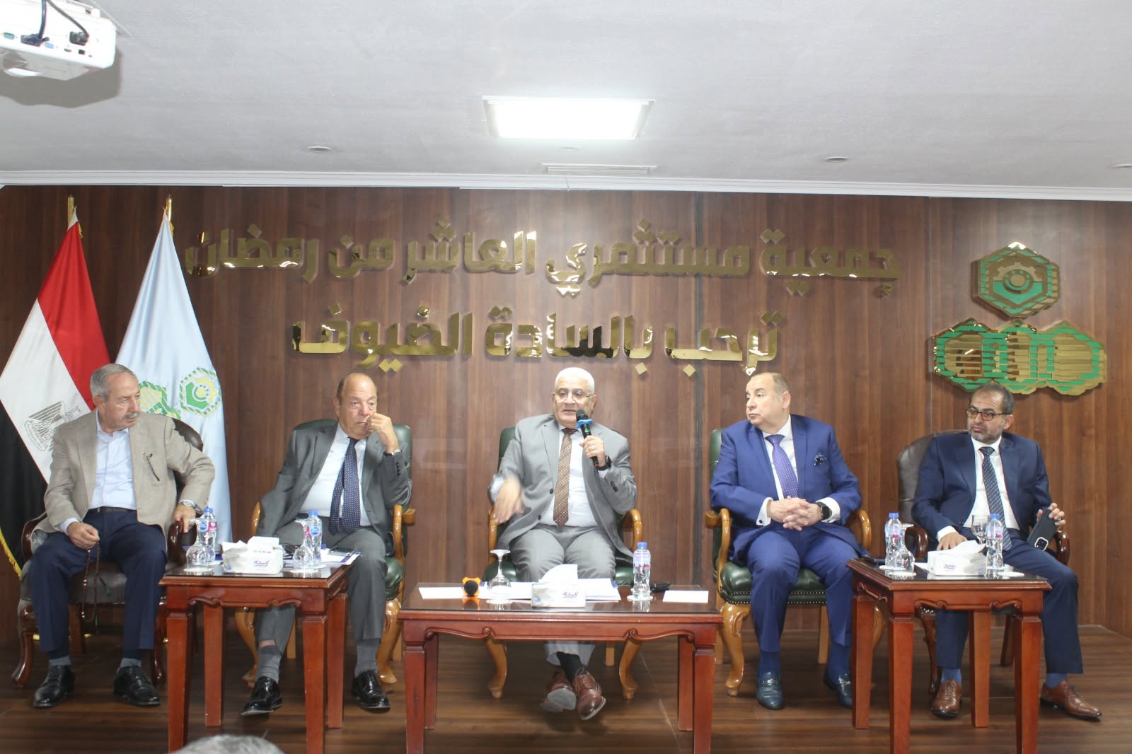 جمعية مستثمري العاشر تستعرض تحديات التأمينات مع رئيس الهيئة.. وفرع جديد بالمدينة خلال شهر ونصف