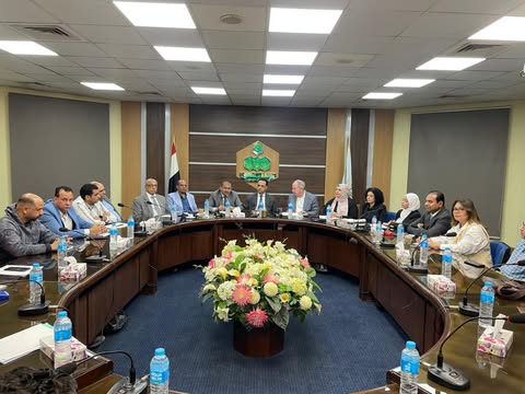 جمعية مستثمري العاشر من رمضان يناقشون تحديات المصانع مع قيادات مصلحة الضرائب