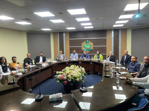 لجنة شباب المستثمرين بالعاشر تناقش عقد مؤتمر اقتصادي لمواجهة تحديات الصناعة